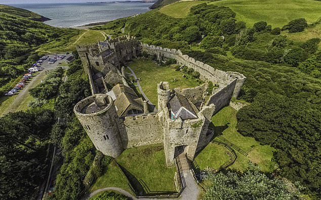 ߅ZȠǱManorbier Castle